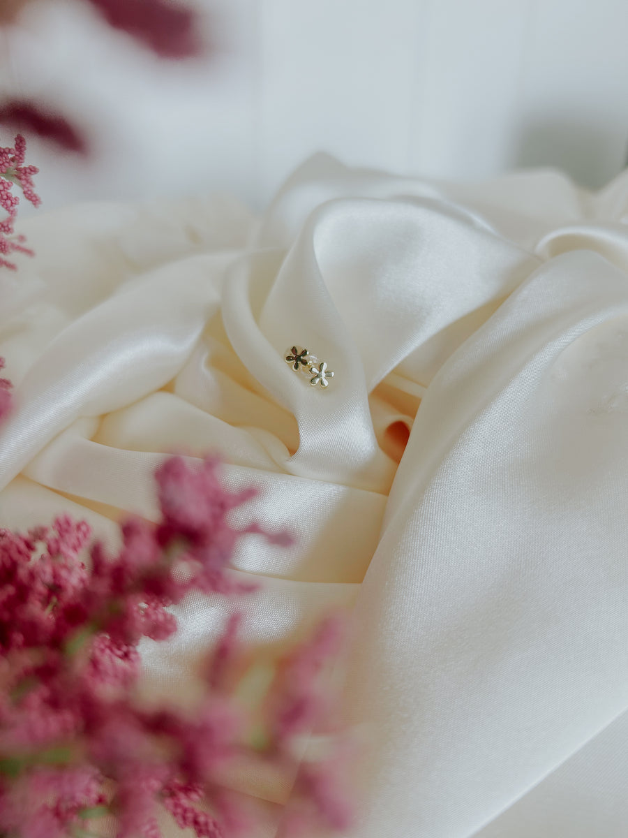 Daisy Studs