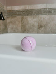 5oz. Lavender Petals Bath Bomb