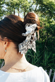 White Bow Claw Clip