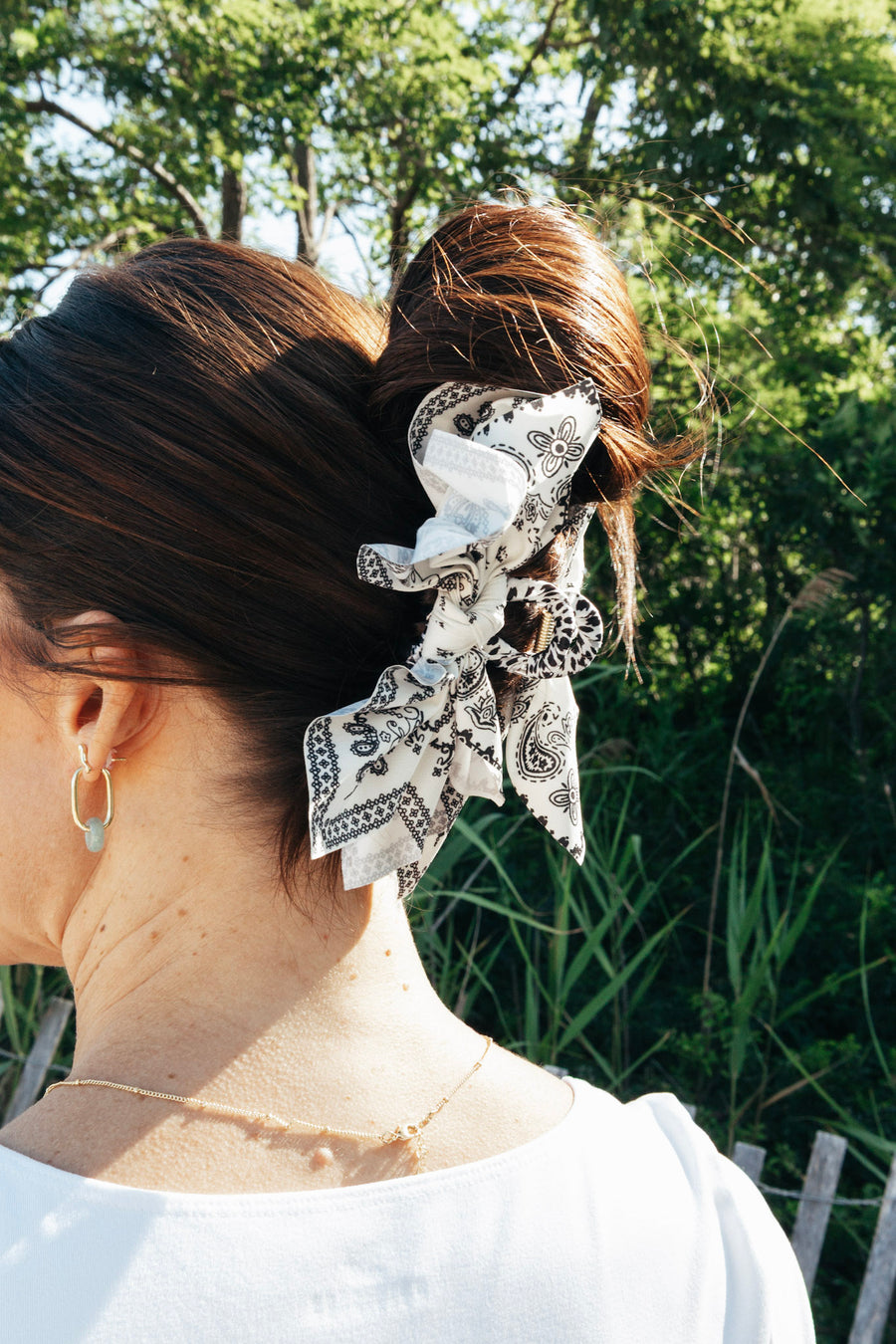 White Bow Claw Clip